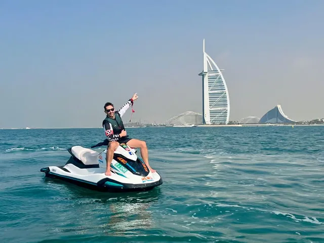 Dubai Jet Ski Tour: Burj Al Arab & Atlantis Route Options in Dubai — experience image 6 of 9