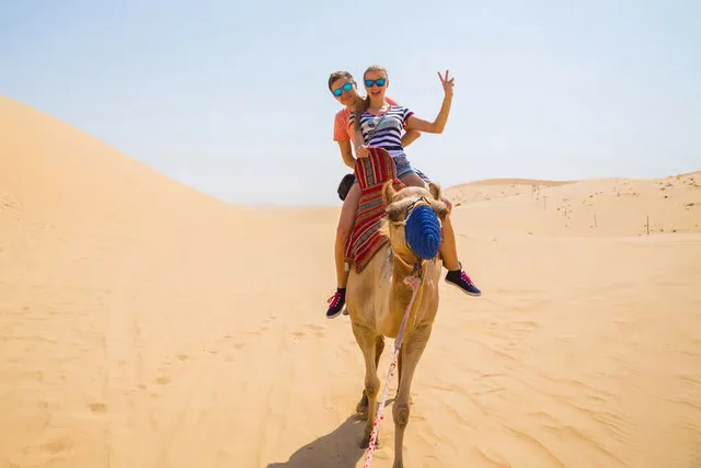 Abu Dhabi Morning Desert Safari with Quad Bike & Sandboarding in Abu Dhabi — experience image 3 of 16