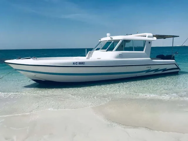 Abu Dhabi Island-Hopping Cruise: Four Hours from Al Bateen in Abu Dhabi — experience image 7 of 12