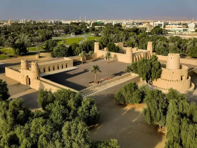 Al Ain Zoo Tickets: General Admission, Safari Truck & Private SUV in Al Ain — experience image 23 of 23