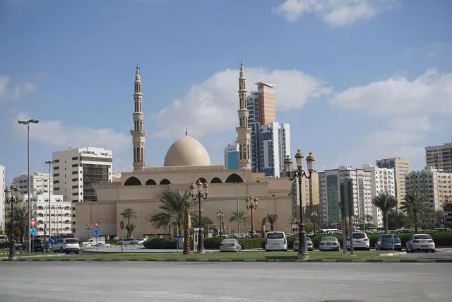 Heart of Sharjah Heritage Walking Tour: Museums & Old Souqs in Sharjah — experience image 3 of 15