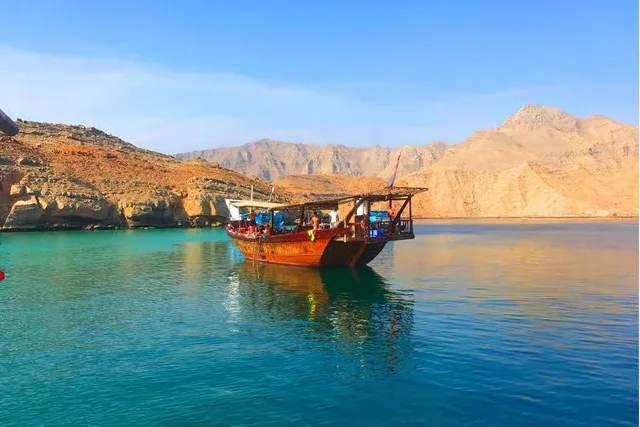 Musandam Khasab Dhow Cruise from Ras Al Khaimah with Lunch in Ras Al-Khaimah — experience image 13 of 18