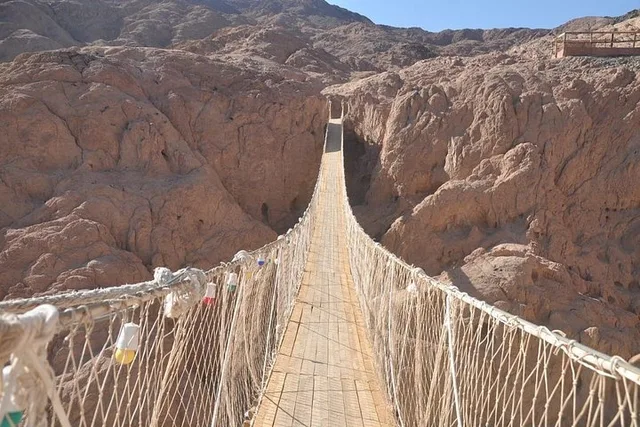Coloured Canyon Jeep Safari from Taba with Lunch in Taba — experience image 8 of 20