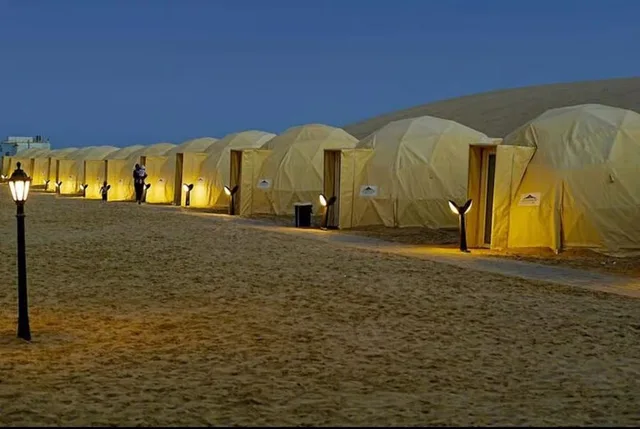 Doha Overnight Desert Safari with BBQ Dinner & Breakfast in Doha — experience image 7 of 20
