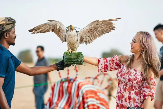 Dubai Sunrise Hot Air Balloon with Breakfast & Camel Ride in Dubai — experience image 10 of 18