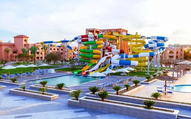 Sharm Aqua Park Day with Lunch: Mega Fun Enquiry in Sharm El Sheikh — experience image 2 of 5