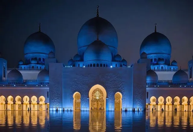 Abu Dhabi Evening City Tour with Corniche Sunset Walk in Abu Dhabi — experience image 2 of 8