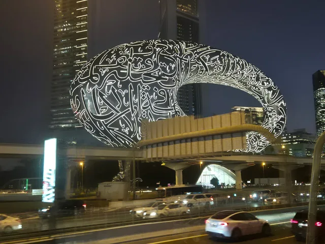 Big Bus Dubai Hop-On Hop-Off: 24-Hour, 48-Hour & 5-Day Tickets in Dubai — experience image 11 of 13