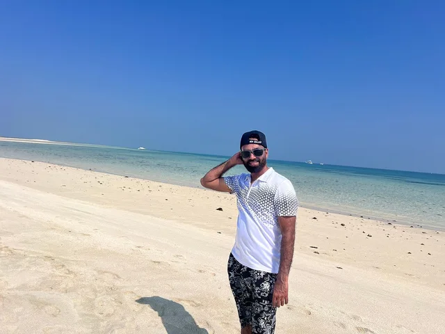 Jarada Island Private Boat Trip from Bahrain: 3 or 6 Hours in Manama — experience image 2 of 12