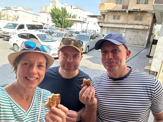 Muharraq Pearling Path Walking Tour: Heritage Houses & Meals in Manama — experience image 2 of 18