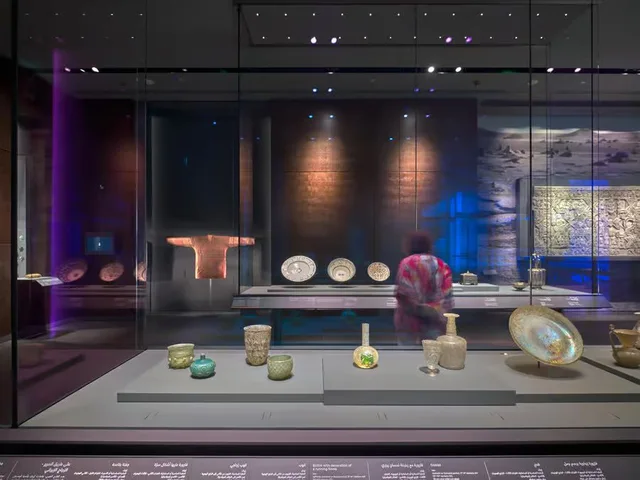 Museum of Islamic Art Doha Tickets: Galleries & Waterfront in Doha — experience image 3 of 14