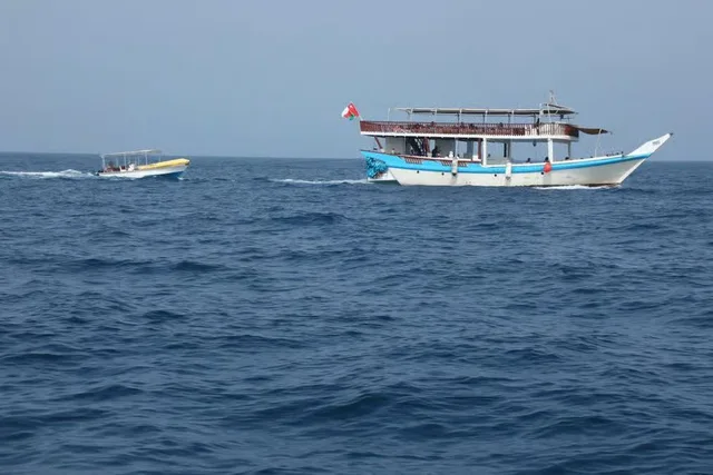 Musandam Khasab Dhow Cruise from Ras Al Khaimah with Lunch in Ras Al-Khaimah — experience image 8 of 18