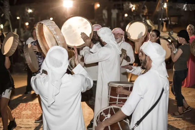 Dubai Heritage Desert Safari by Vintage Land Rover with Dinner in Dubai — experience image 10 of 26