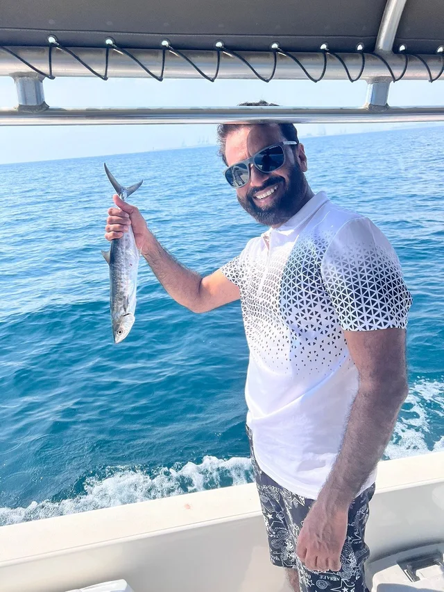 Jarada Island Fishing Boat Tour: Private Charters in Bahrain in Manama — experience image 4 of 5