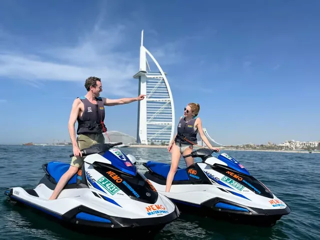 Dubai Jet Ski Tour: Burj Al Arab & Atlantis Route Options in Dubai — experience image 7 of 9