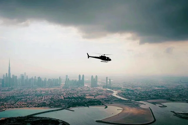 Dubai Helicopter Tour from Atlantis: Palm Jumeirah Sightseeing in Dubai — experience image 16 of 16