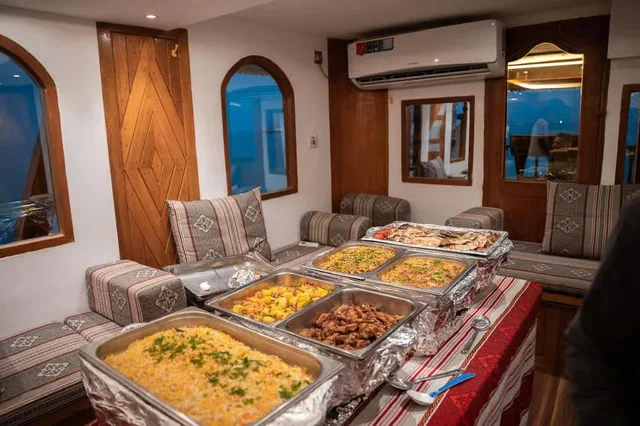 Doha Sunset Dhow Cruise: Skyline & Buffet Dinner Options in Doha — experience image 7 of 10