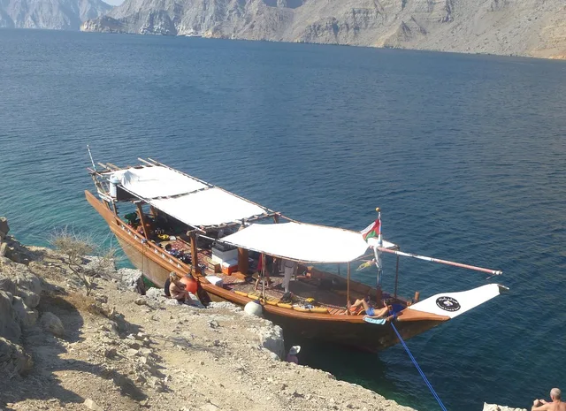 Dibba Musandam Dhow Cruise from Sharjah with Lunch in Sharjah — experience image 5 of 21