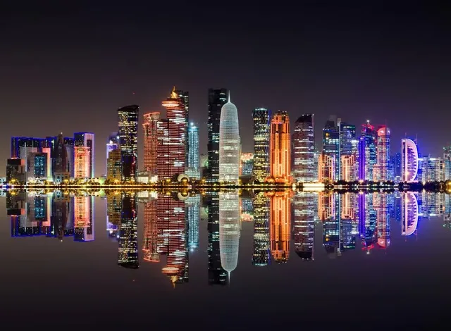 Doha City Tour: Souq Waqif, Katara, The Pearl & Corniche in Doha — experience image 12 of 14