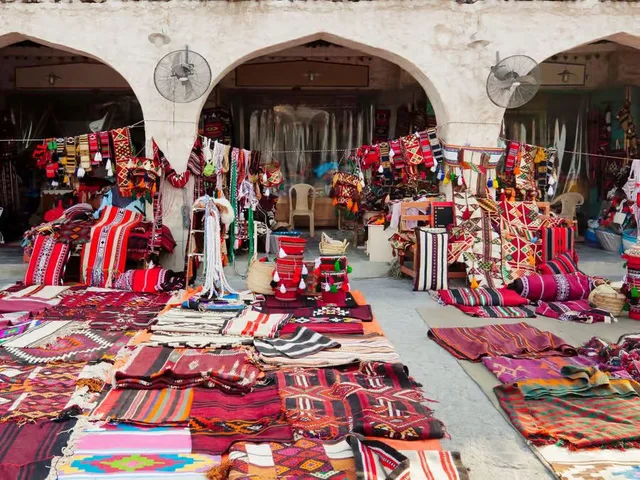 Doha City Tour: Souq Waqif, Katara, The Pearl & Corniche in Doha — experience image 6 of 14