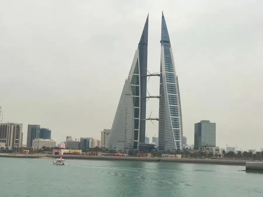 Bahrain Cruise Shore Excursion: Fort, Souq & Group Rates experience in Manama