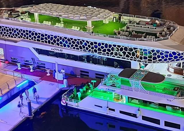 Lotus Mega Yacht Dinner Cruise Dubai: Buffet & VIP Options in Dubai — experience image 4 of 10