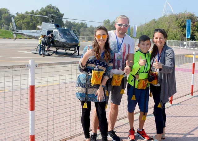 Dubai Helicopter Tour from Atlantis: Palm Jumeirah Sightseeing in Dubai — experience image 5 of 16