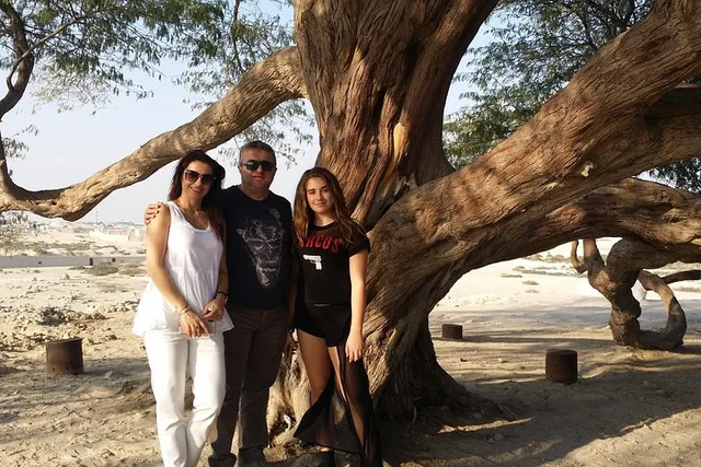 Bahrain Half-Day Desert Tour: Tree of Life & First Oil Well in Manama — experience image 10 of 17