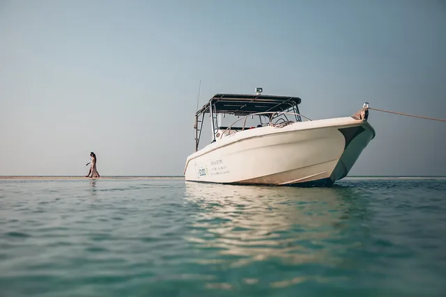 Jarada Island Fishing Boat Tour: Private Charters in Bahrain in Manama — experience image 2 of 5