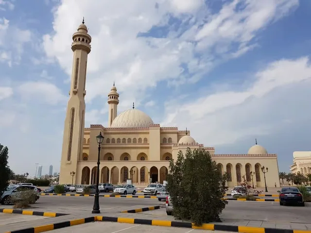 Bahrain Cruise Shore Excursion: Fort, Souq & Group Rates in Manama — experience image 6 of 8
