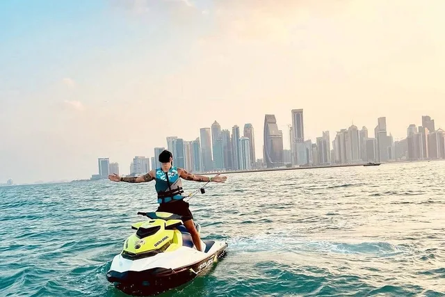 Katara Beach Jet Ski in Doha: 30 & 60 Minute Sessions in Doha — experience image 7 of 8