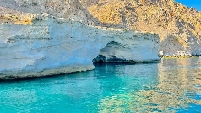 Musandam Khasab Dhow Cruise from Ras Al Khaimah with Lunch in Ras Al-Khaimah — experience image 14 of 18