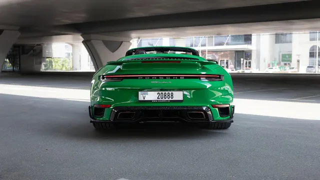 Porsche 911 Turbo S Rental Dubai: Self-Drive Daily Hire in Dubai — experience image 7 of 7