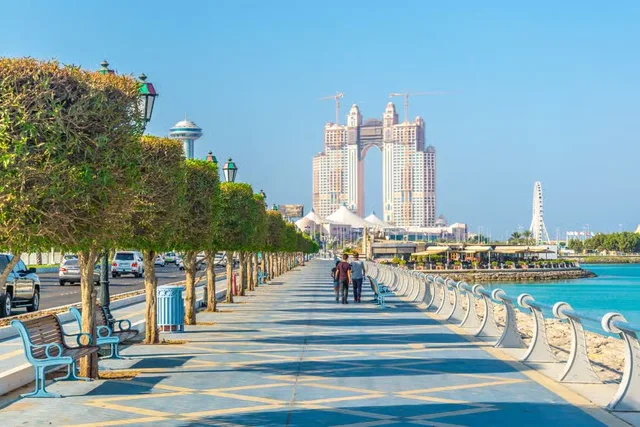 Abu Dhabi Tour from Dubai: Grand Mosque, Palace & Etihad Towers in Dubai — experience image 8 of 24
