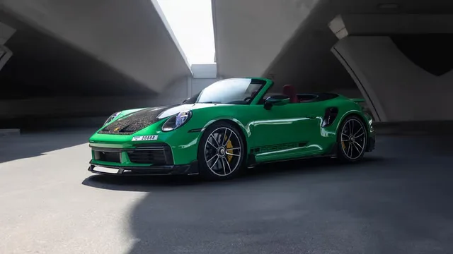Porsche 911 Turbo S Rental Dubai: Self-Drive Daily Hire in Dubai — experience image 4 of 7