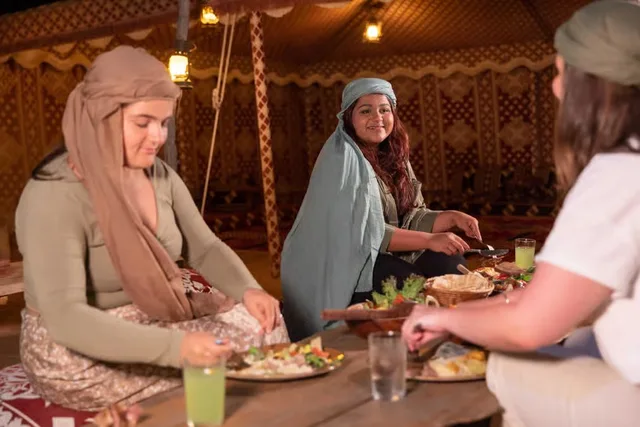 Dubai Heritage Desert Safari by Vintage Land Rover with Dinner in Dubai — experience image 22 of 26