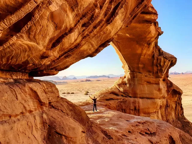 Petra Day Trip from Taba: Ferry, Siq & Treasury in Taba — experience image 8 of 18