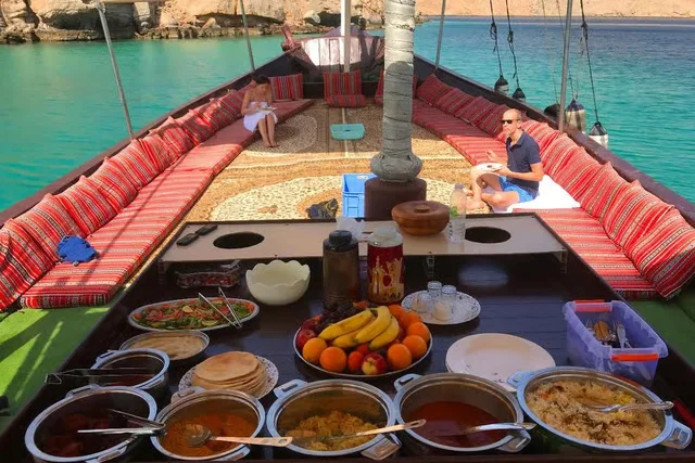 Musandam Khasab Dhow Cruise from Ras Al Khaimah with Lunch in Ras Al-Khaimah — experience image 17 of 18