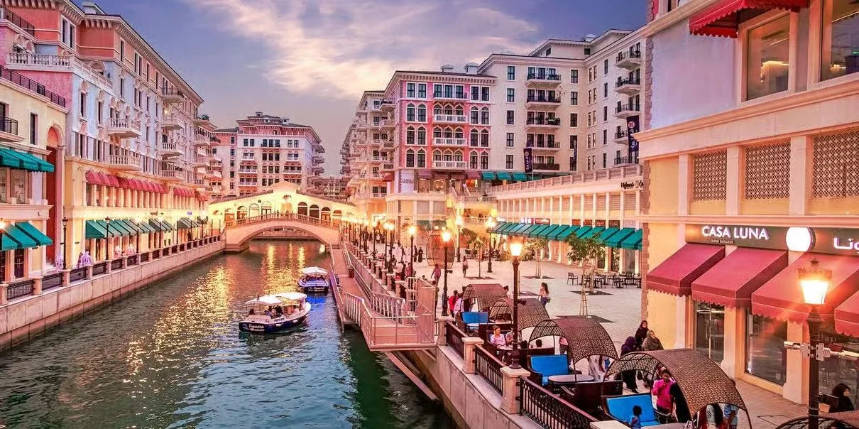 Doha City Tour: Souq Waqif, Katara, The Pearl & Corniche experience in Doha