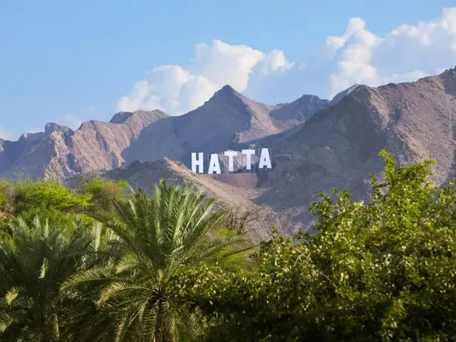 Hatta Day Trip from Dubai: Mountain Sightseeing & Kayaking Options in Dubai — experience image 12 of 20