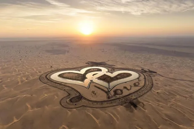 Dubai Sunrise Hot Air Balloon with Breakfast & Camel Ride in Dubai — experience image 4 of 18