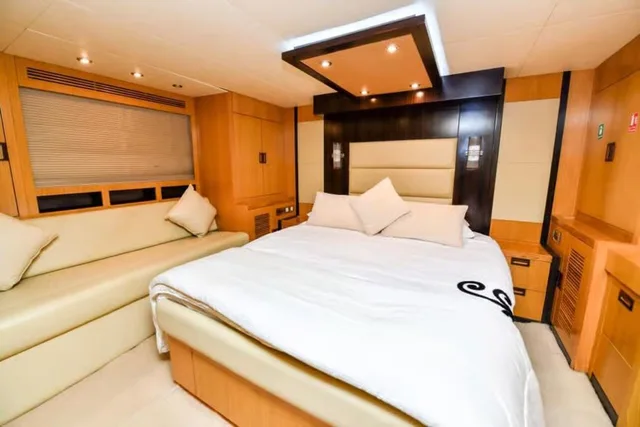 Private Yacht Rental Dubai Marina: Two, Three or Four Hours in Dubai — experience image 10 of 10