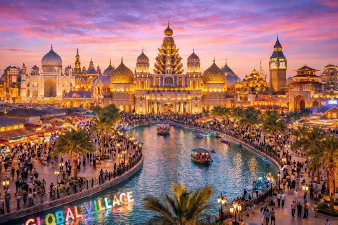 Private Dubai Shopping Tour with Global Village Tickets experience in Dubai