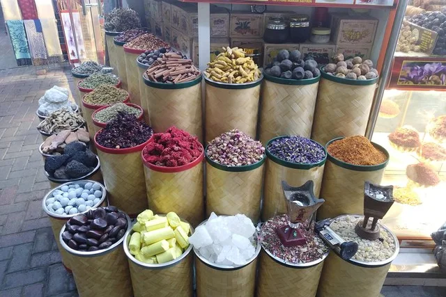 Private Dubai City Tour with Chauffeur & Guide: Six Hours in Dubai — experience image 5 of 7