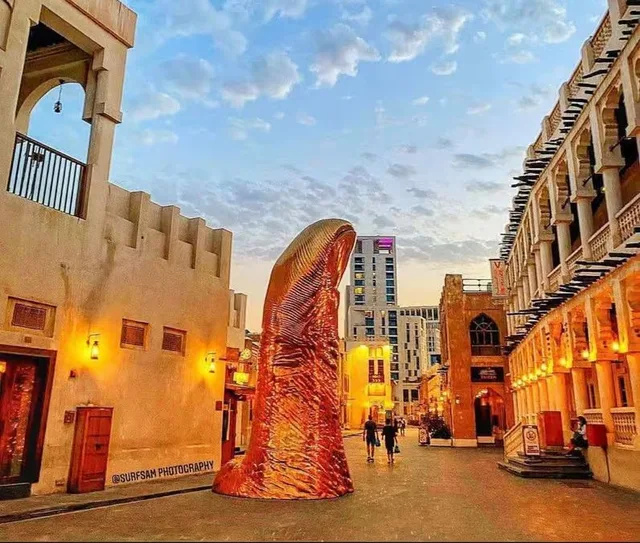 Doha City Tour: Souq Waqif, Katara, The Pearl & Corniche in Doha — experience image 10 of 14