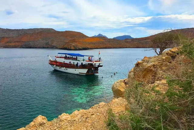 Musandam Khasab Dhow Cruise from Ras Al Khaimah with Lunch in Ras Al-Khaimah — experience image 18 of 18