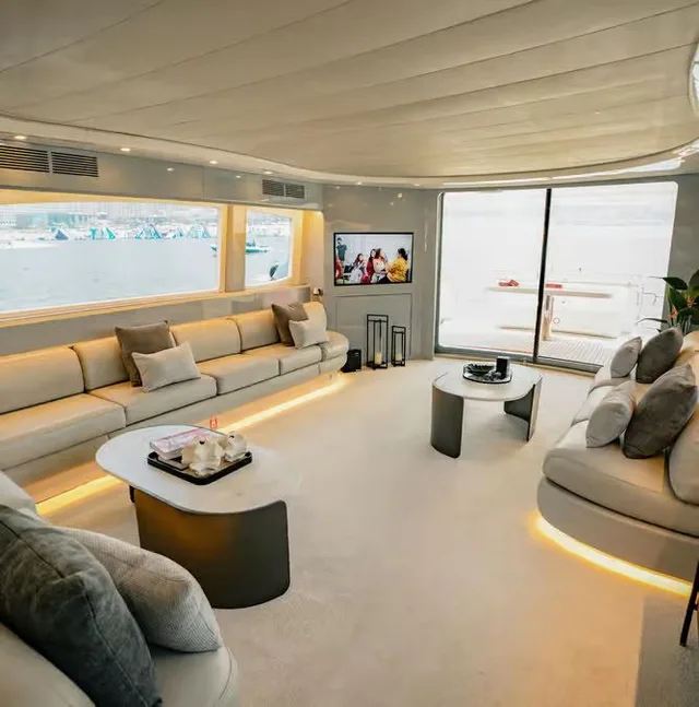 Dubai Marina Yacht Tour with Breakfast or BBQ Options in Dubai — experience image 15 of 17