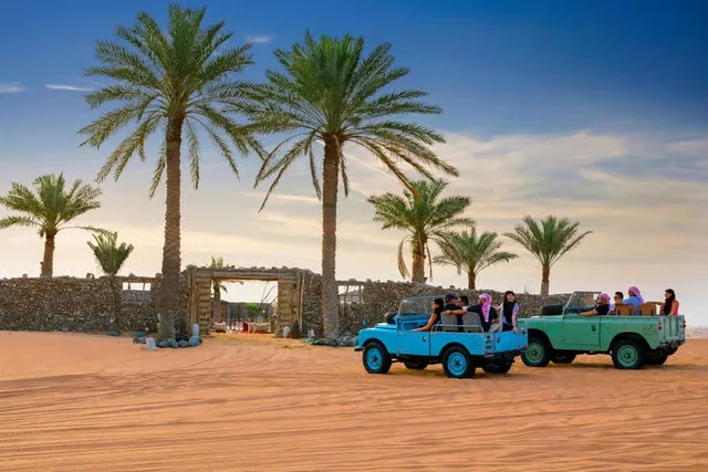 Dubai Heritage Desert Safari by Vintage Land Rover with Dinner in Dubai — experience image 24 of 26