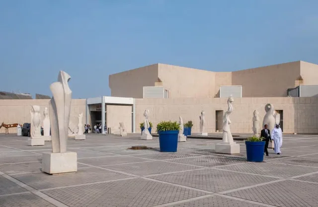 Bahrain Heritage Tour: National Museum, Fort & Al Jasra in Manama — experience image 6 of 7