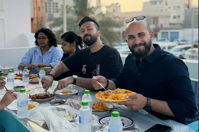 Muharraq Pearling Path Walking Tour: Heritage Houses & Meals in Manama — experience image 15 of 18